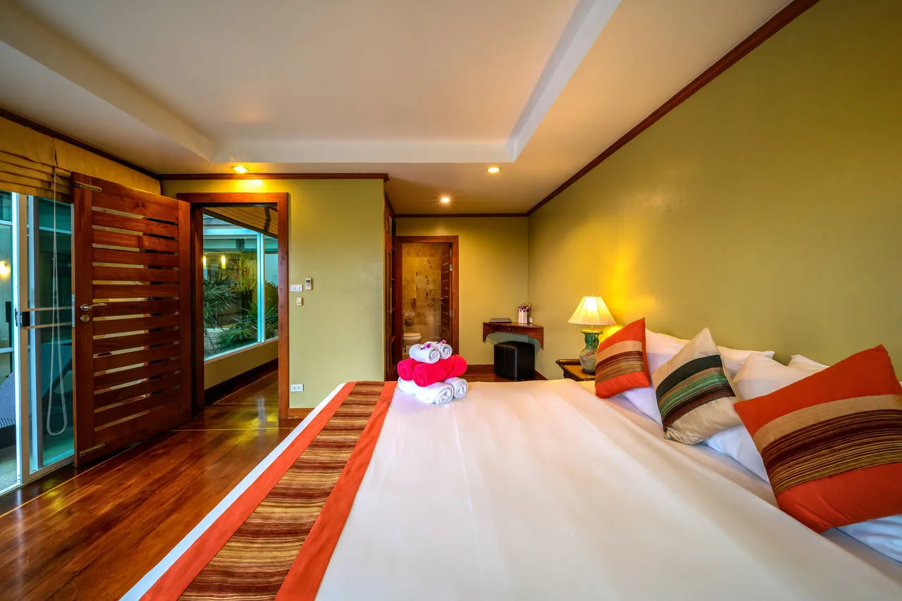 Ground Floor Bedroom (#4)